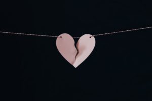 実は好かれてた 好き避け サインを見せる既婚者女性の特徴 Otonamens Factory Jp 実は好かれてた 好き避け サインを見せる既婚者女性の特徴 Otonamens Factory Jp